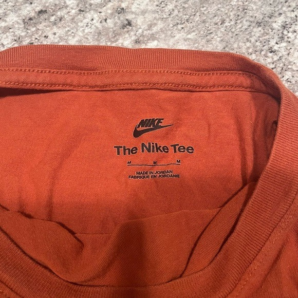 Nike Sportswear Club Men's T-Shirt - Size M
