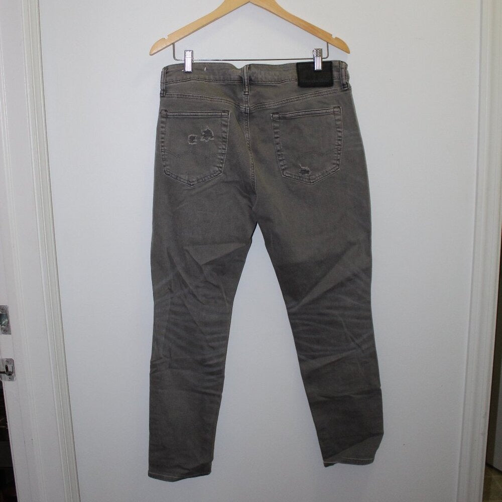 American Eagle Airflex + - Size 34x32