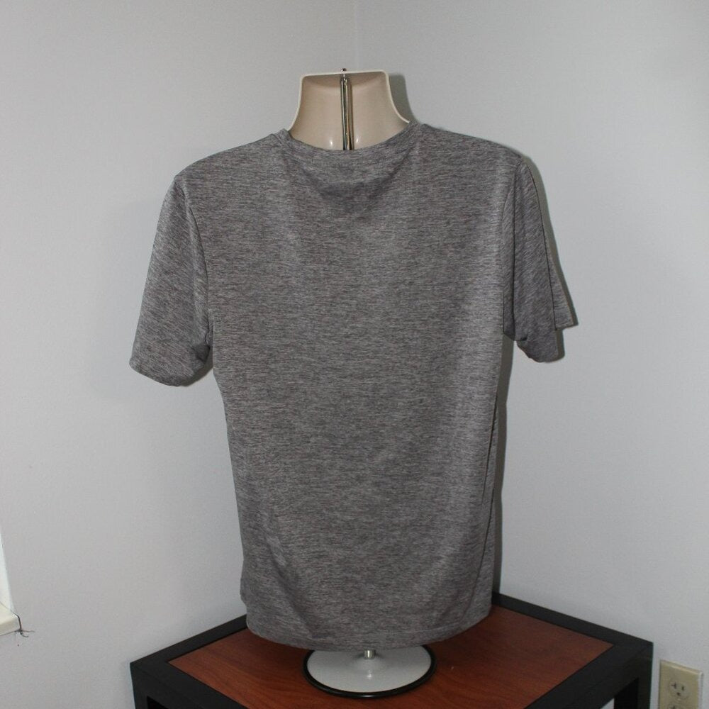 Cleveland Cavaliers Majestic Cool Base Short Sleeve T-Shirt - Size M