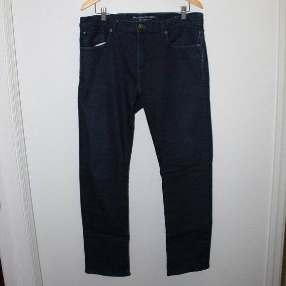 Bannan Republic The Traveler - Size 34x32 Slim Jeans