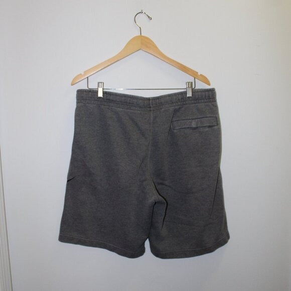 Nike Sweatshorts - Size L