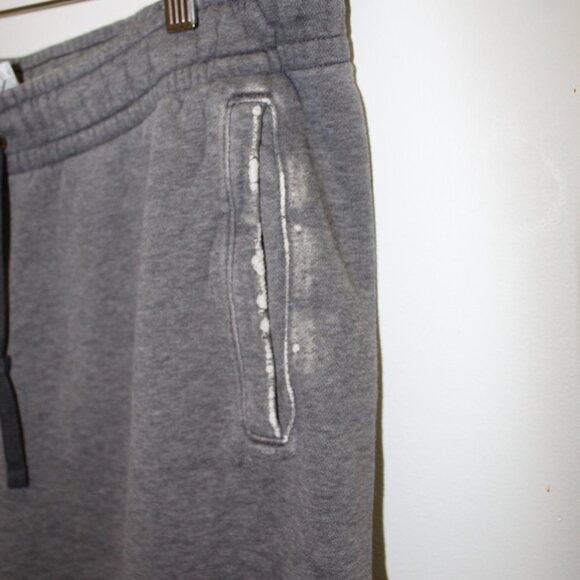 Nike Sweatshorts - Size L