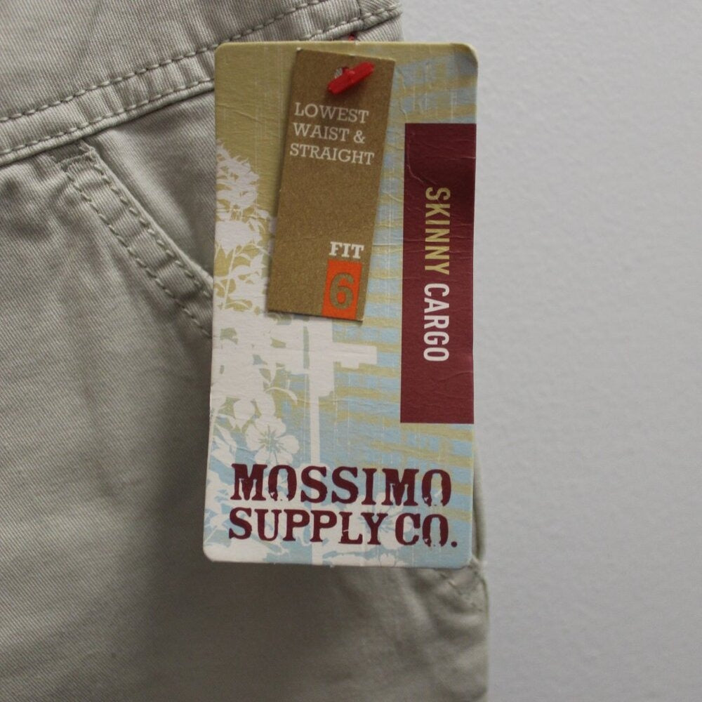 New Mossimo Supply CO. Lowest Waist & Straight - Size US 6