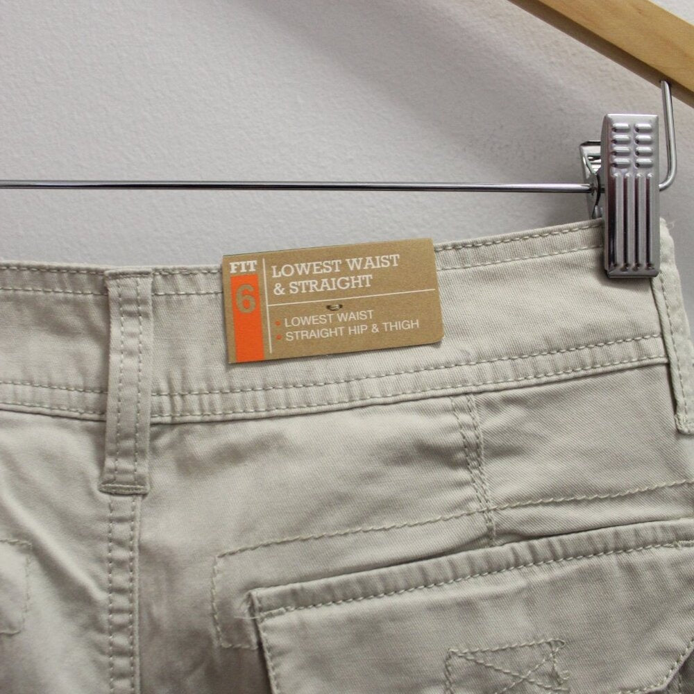 New Mossimo Supply CO. Lowest Waist & Straight - Size US 6