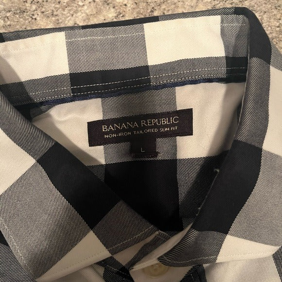 Banana Republic Non Iron Tailored Slim Fit Button Up - Size L/G